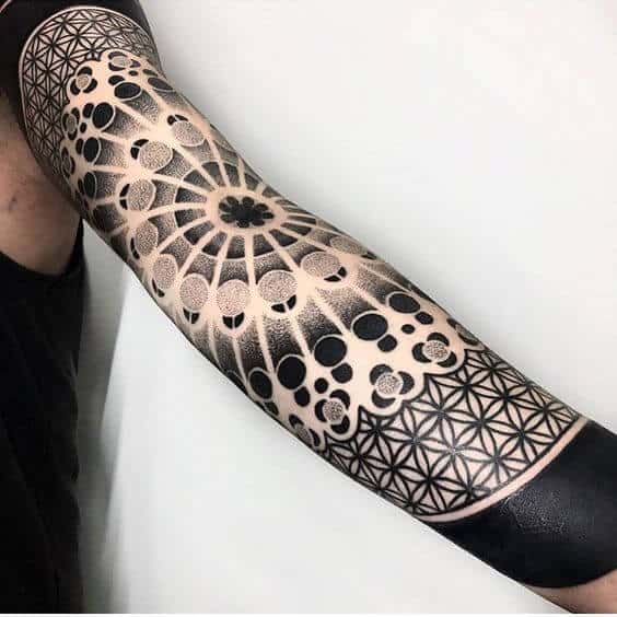 blackwork sleeve woman