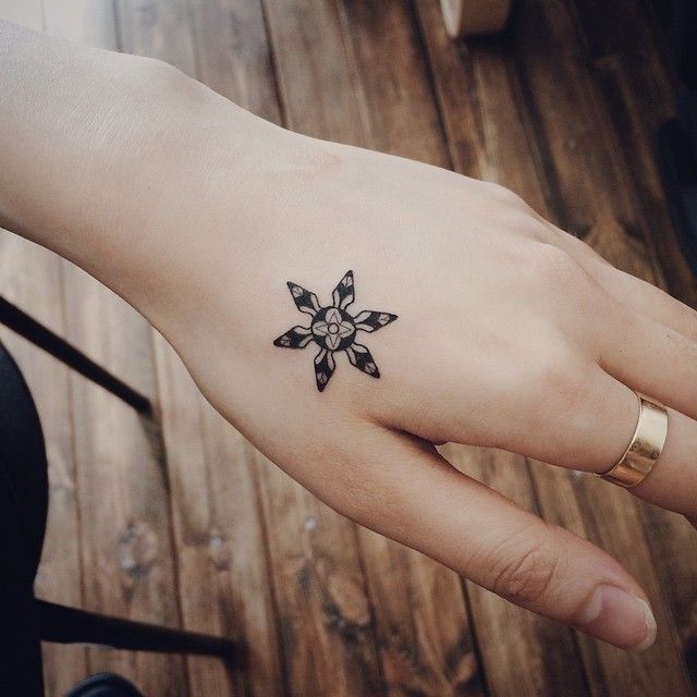 minimalist tattoo star